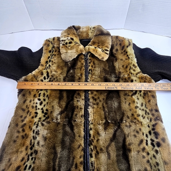 Essentials by Milano Brown Leopard Print Teddy Jacket - Picture 11 of 12